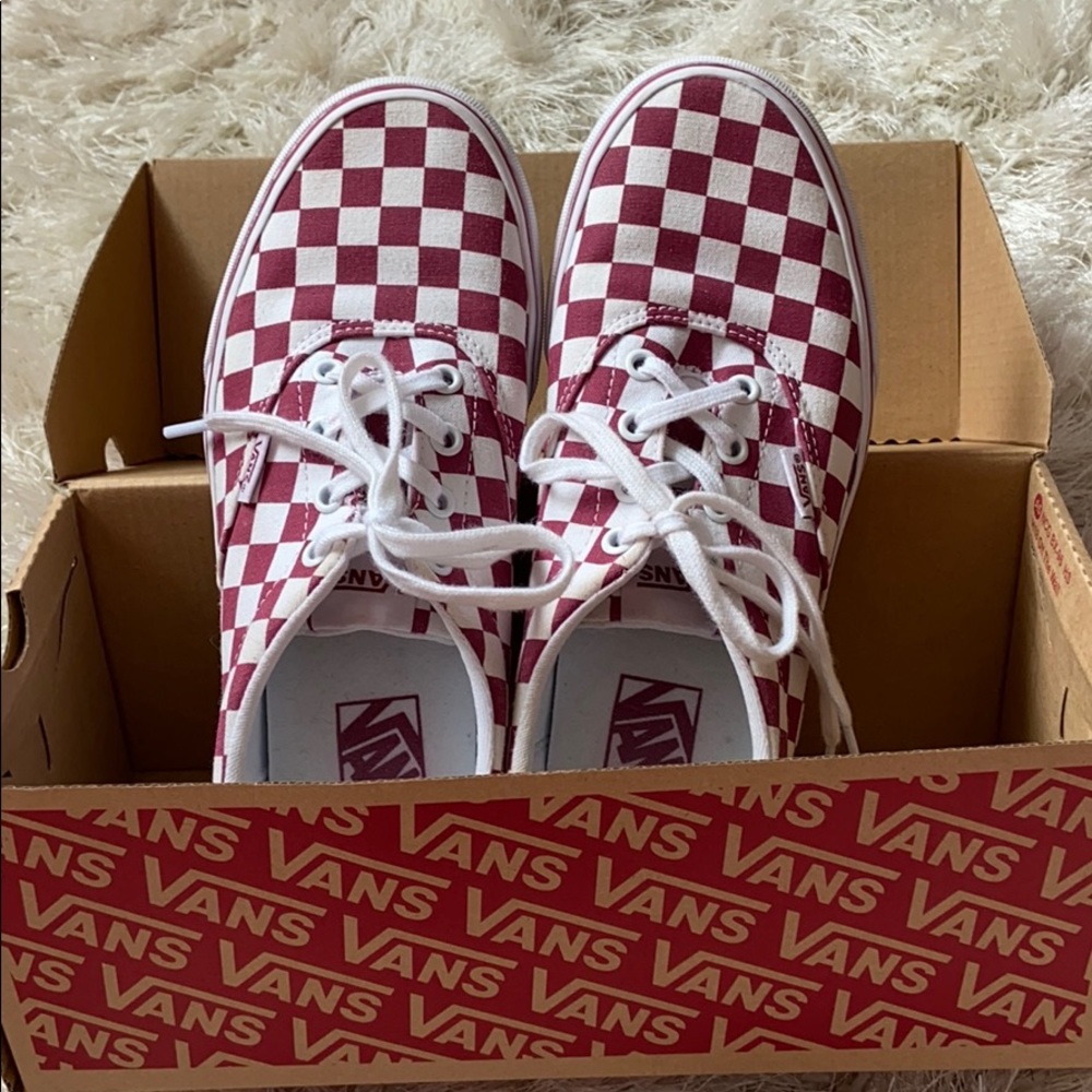 Size 8.5 women’s red checkered Vans. BOX INCLUDED